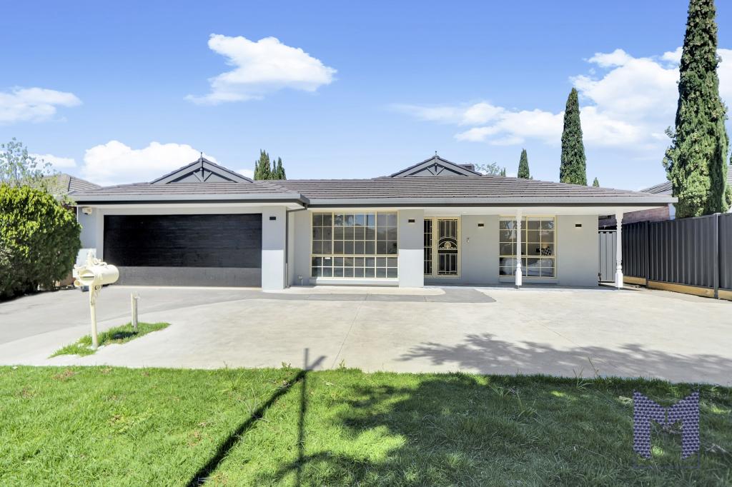 13 LEWIS AVE, BURNSIDE, VIC 3023