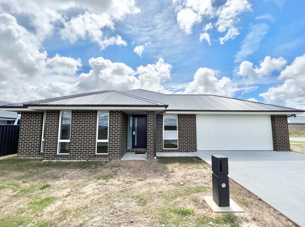 2 Parklands Way, Orange, NSW 2800