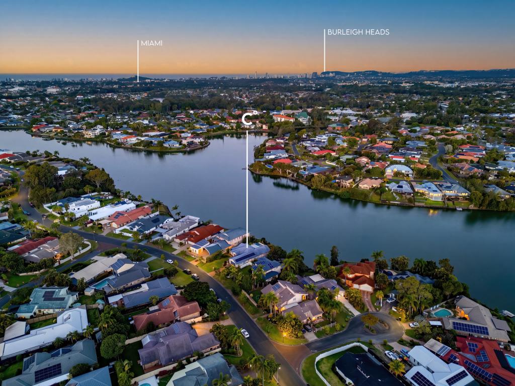 146 Camberwell Cct, Robina, QLD 4226