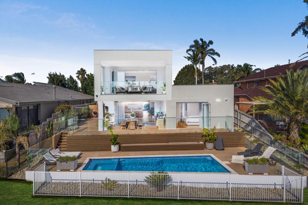 1 Palm Beach Dr, Patterson Lakes, VIC 3197