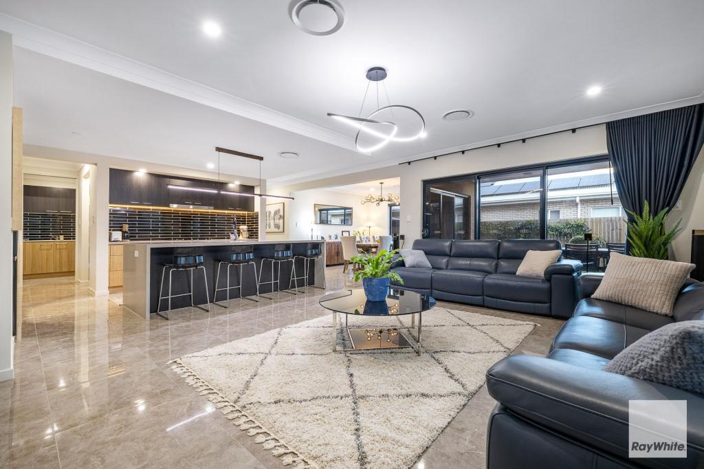 8 Saltbush St, Redland Bay, QLD 4165