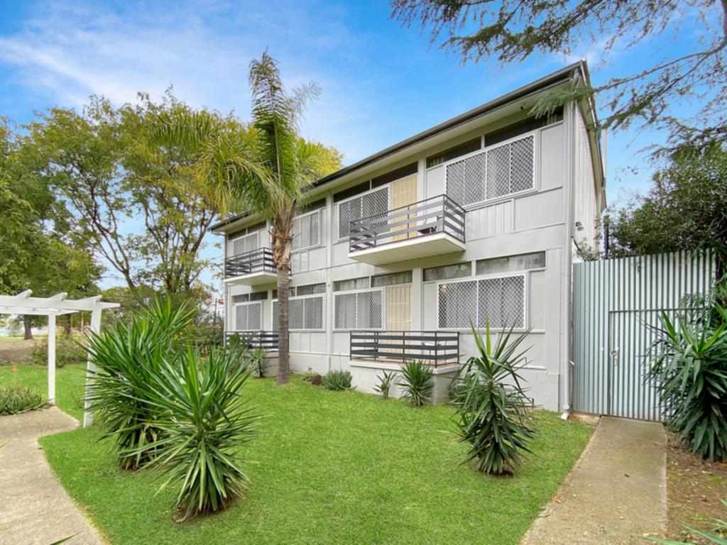 23/21 OAK ST, MOREE, NSW 2400