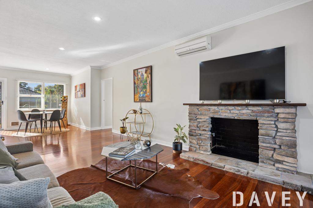 9 Wandoo Rd, Duncraig, WA 6023