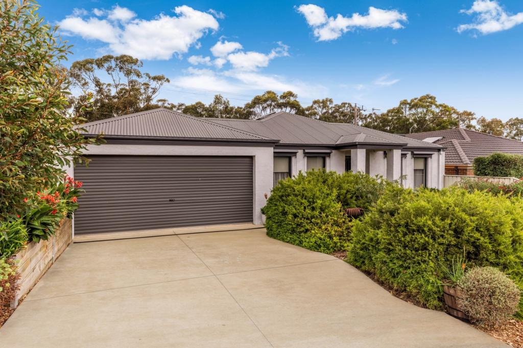 13 Arbor Pl, White Hills, VIC 3550