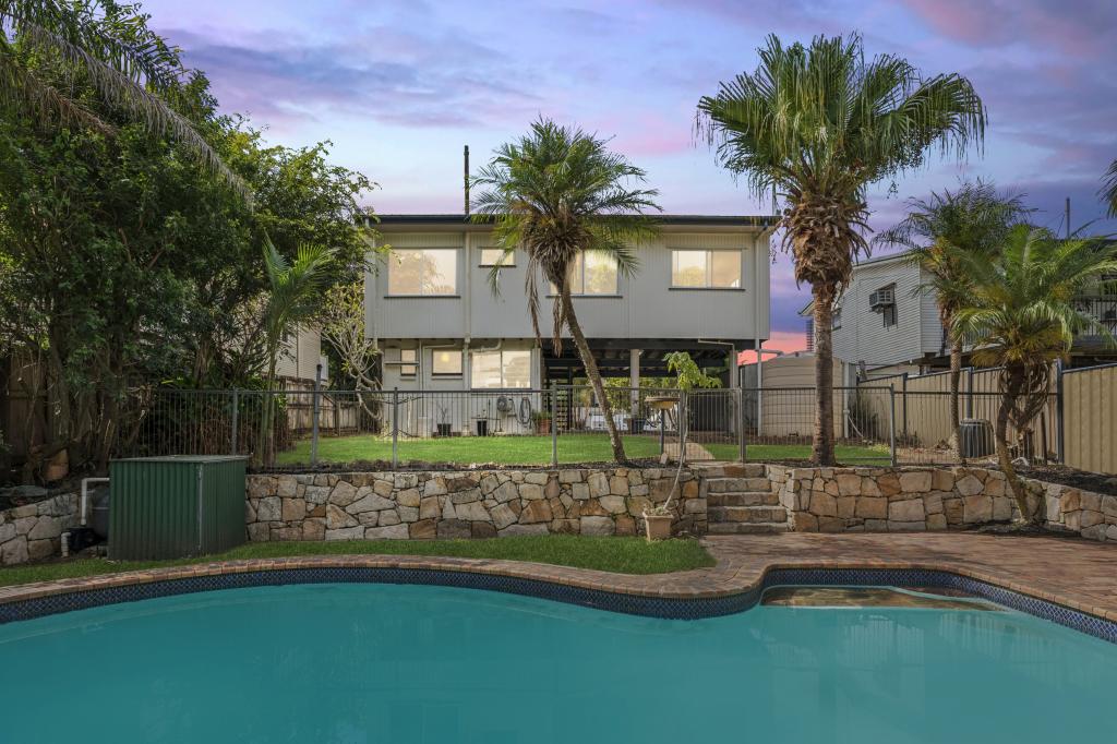 15 Olearia St W, Everton Hills, QLD 4053