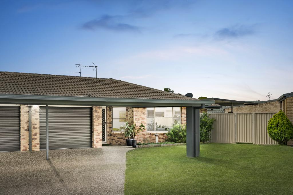 2/2 TROON CT, BANORA POINT, NSW 2486