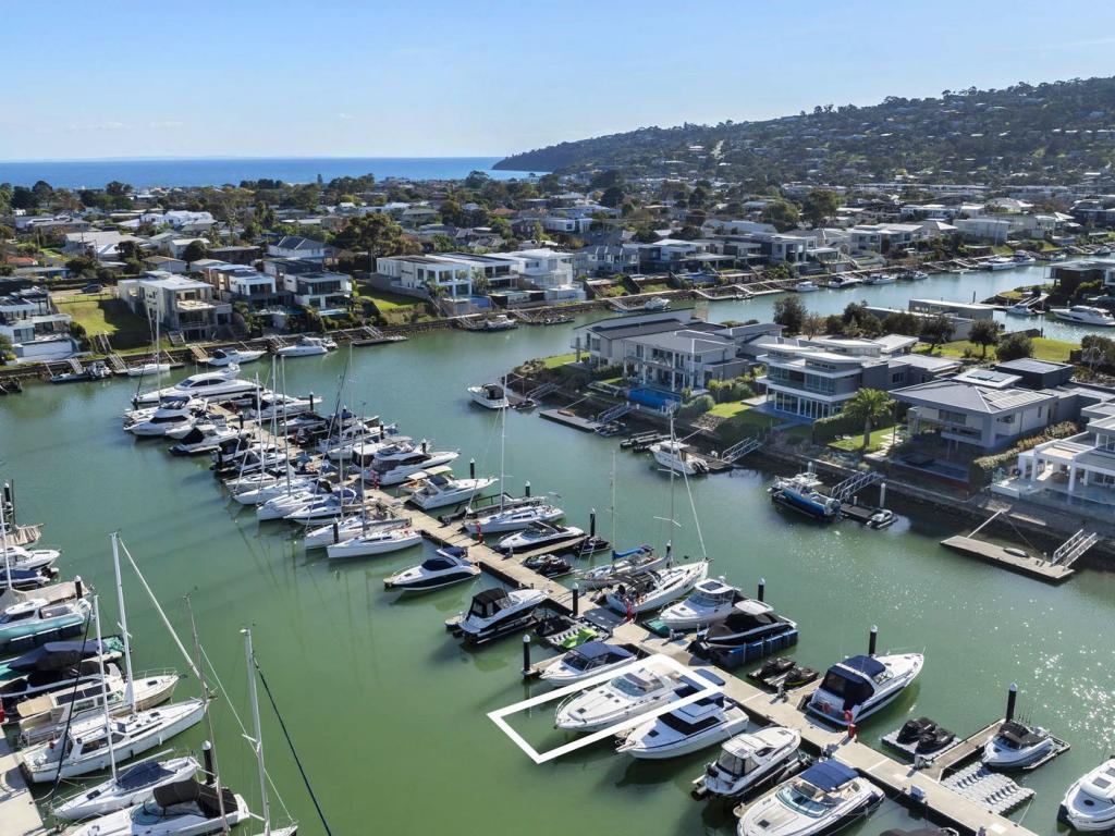 5237 Hidden Harbour Island Dr, Safety Beach, VIC 3936