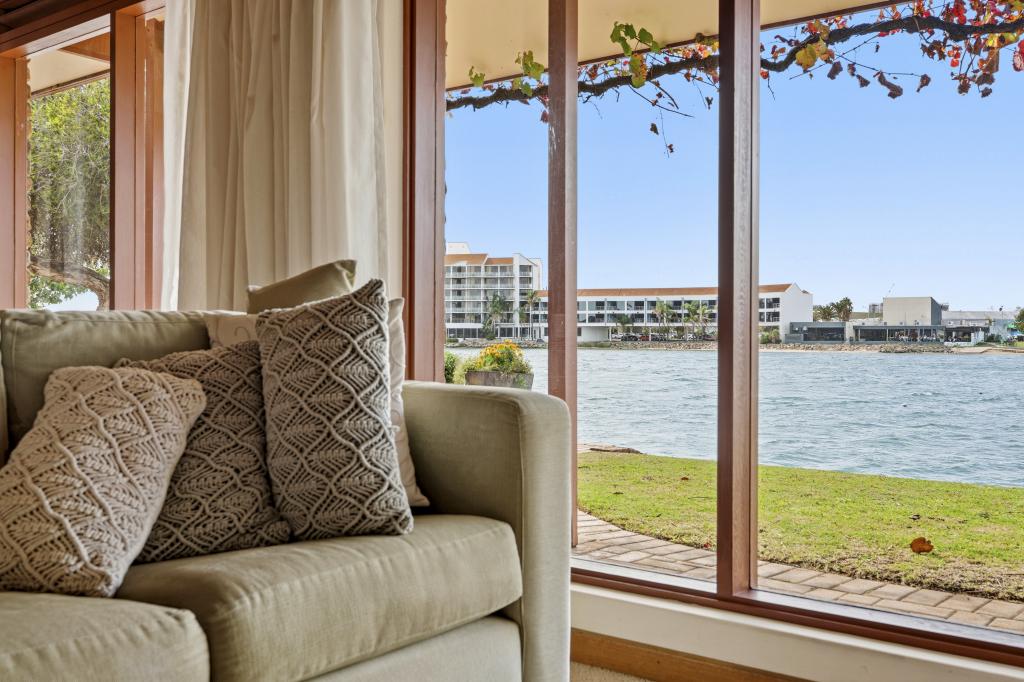 9 Sunlake Pl, Tennyson, SA 5022
