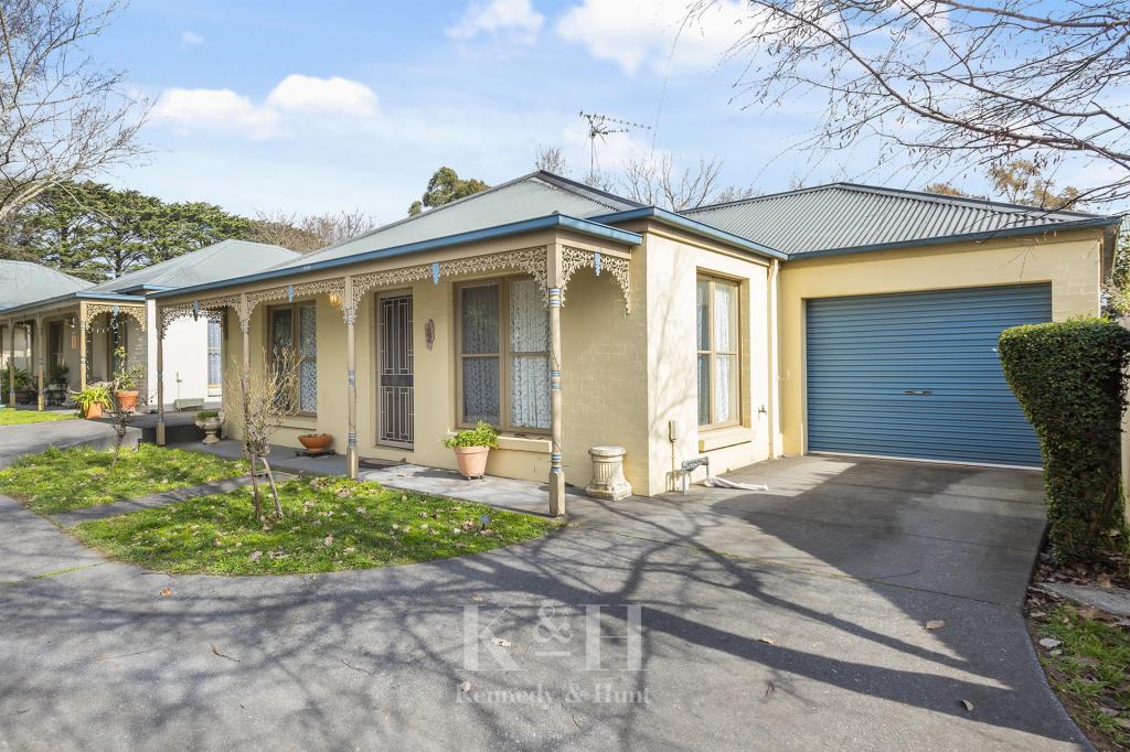 1/58a Urquhart St, Woodend, VIC 3442