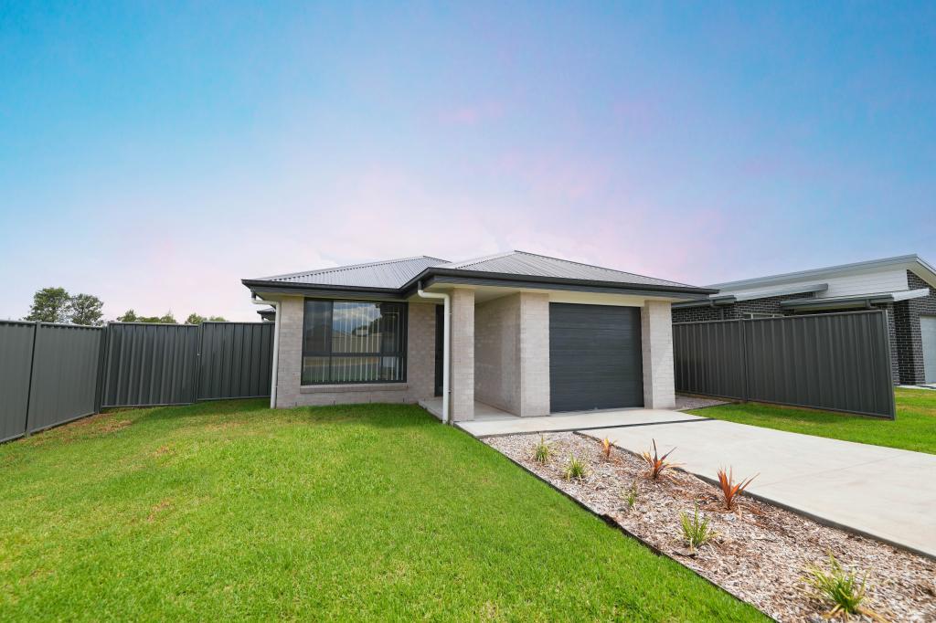 32b Vaucluse Pl, Parkes, NSW 2870