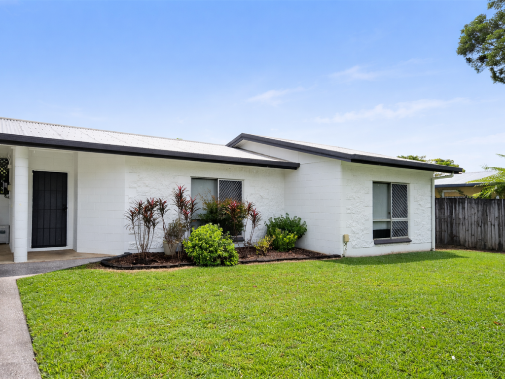 22 Kangaroo St, Bentley Park, QLD 4869