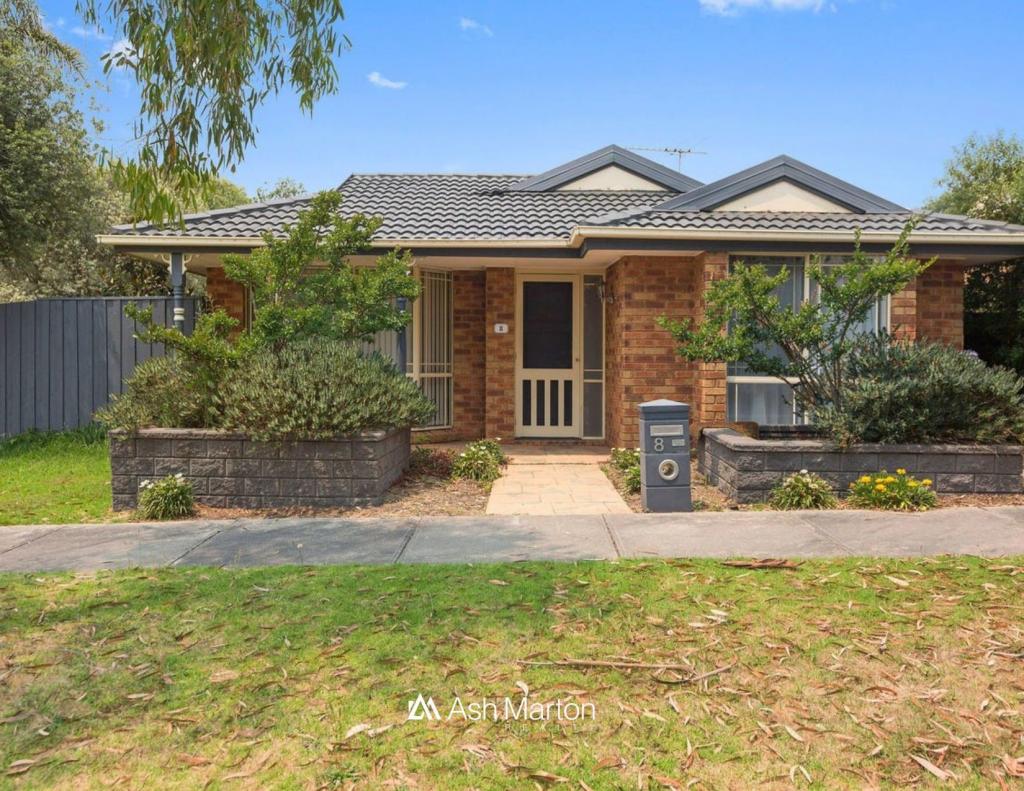 8 Noel Rd, Langwarrin, VIC 3910