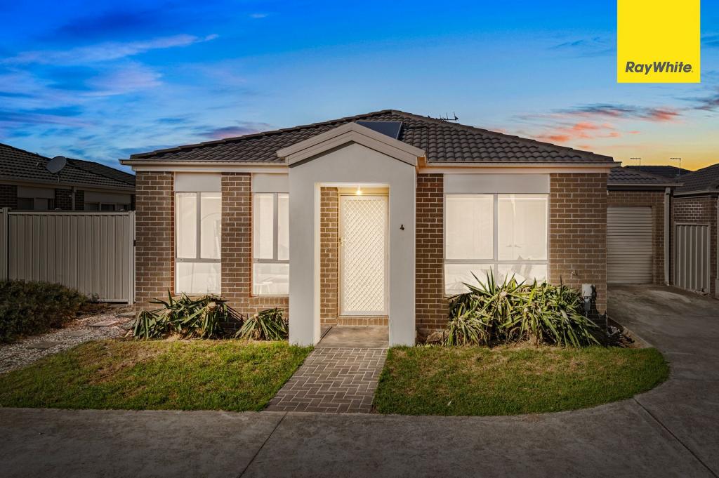 4/3 Austin Pl, Melton South, VIC 3338