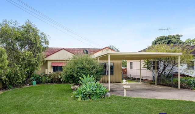 64 Matthews Sq, Ingleburn, NSW 2565