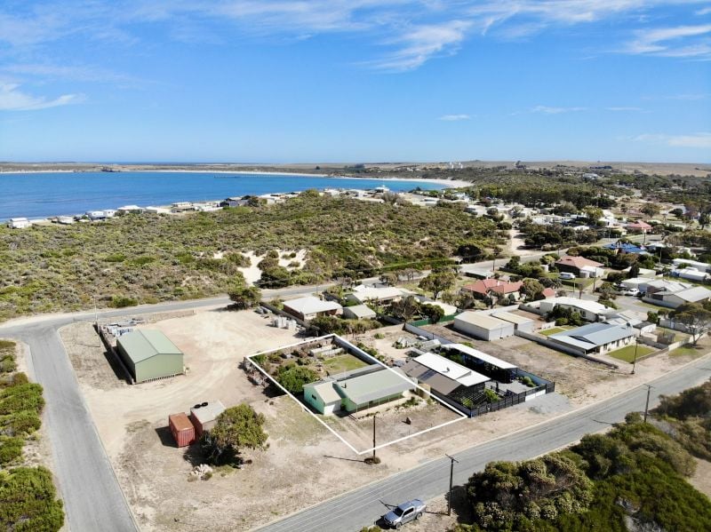 19 Sixth St, Elliston, SA 5670