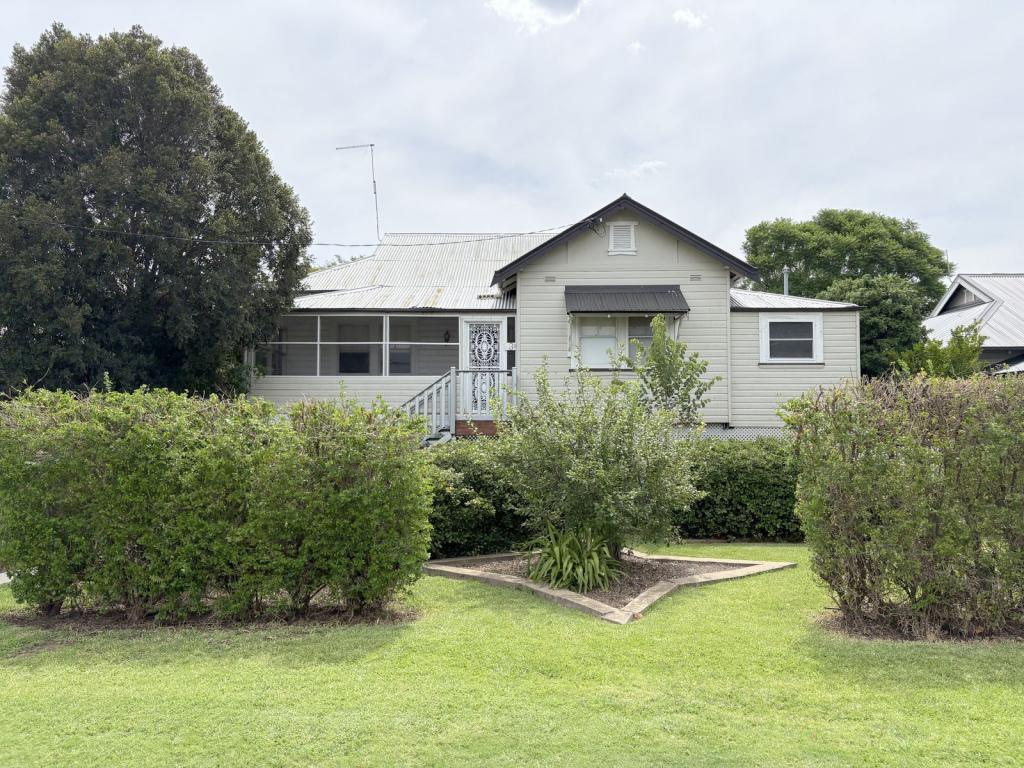 3 Auburn St, Moree, NSW 2400