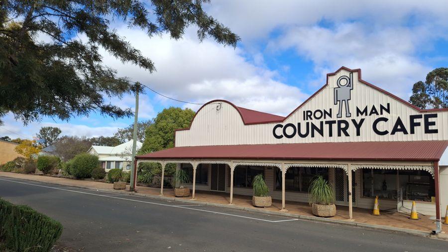 109 Mocatta St, Goombungee, QLD 4354