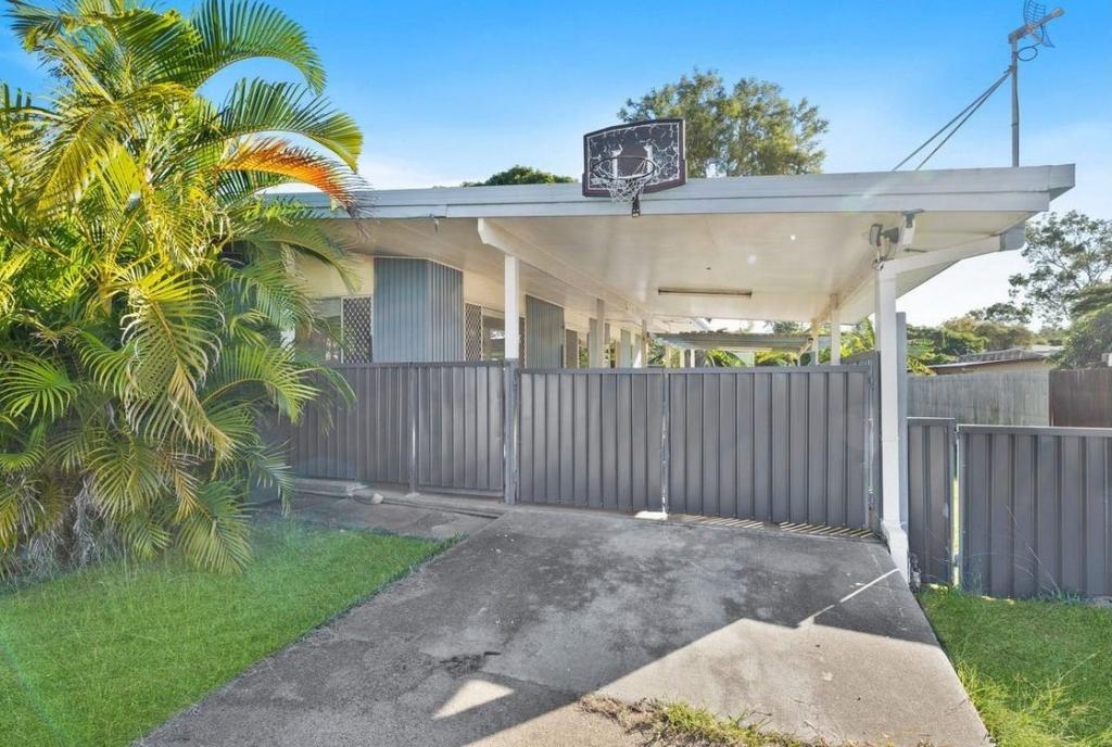 9 BROLGA AVE, NEW AUCKLAND, QLD 4680