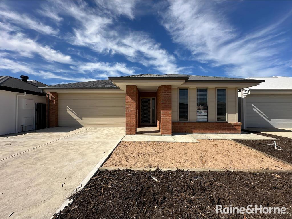 13 Badman St, Munno Para Downs, SA 5115
