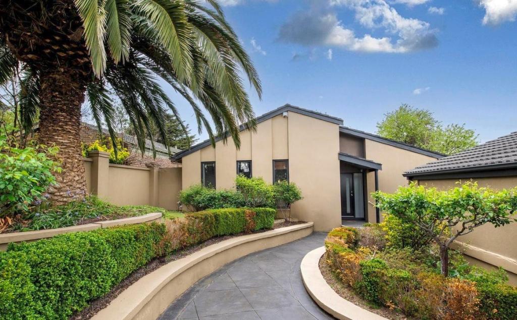 74 High St, Doncaster, VIC 3108