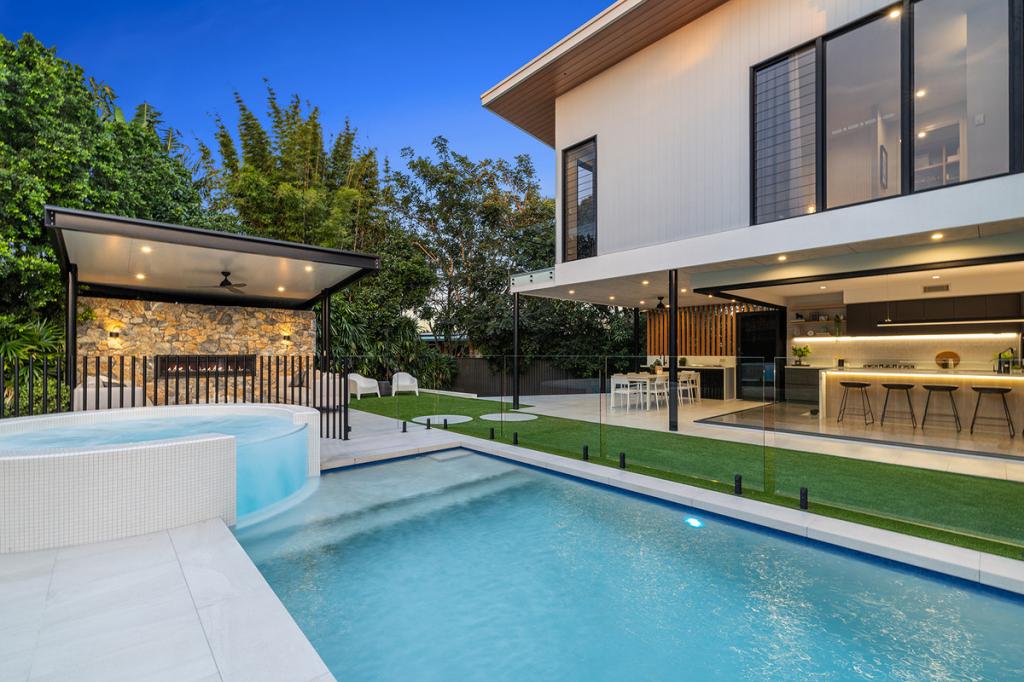 8 Warrina Ct, Mooloolaba, QLD 4557