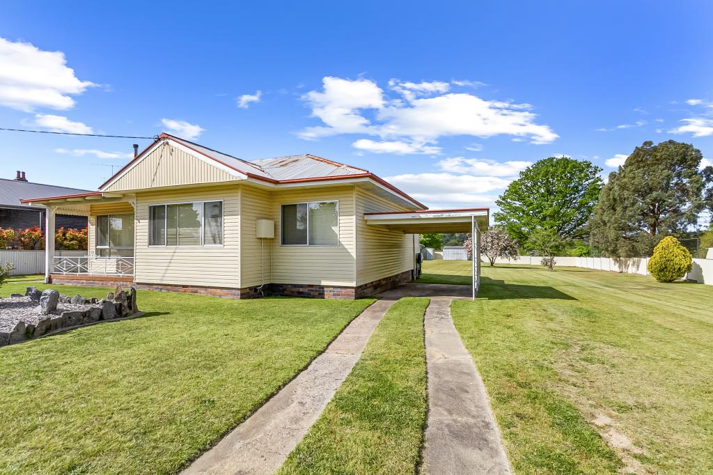 35 Park St, Uralla, NSW 2358