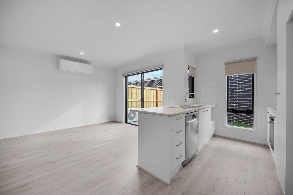 5/44 Maywood Rd, Manor Lakes, VIC 3024