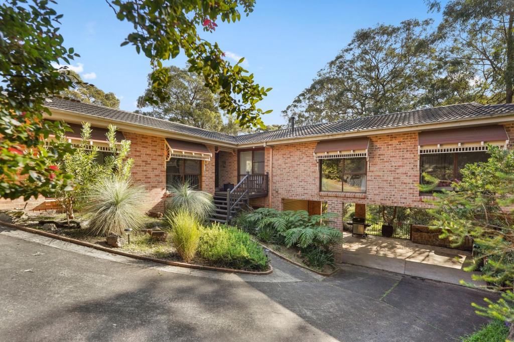 64 Tamarind Dr, Cordeaux Heights, NSW 2526