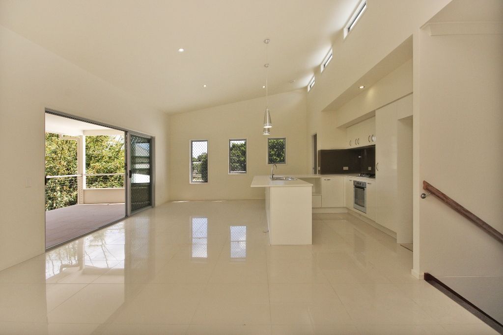 2/64a Enoggera Rd, Newmarket, QLD 4051