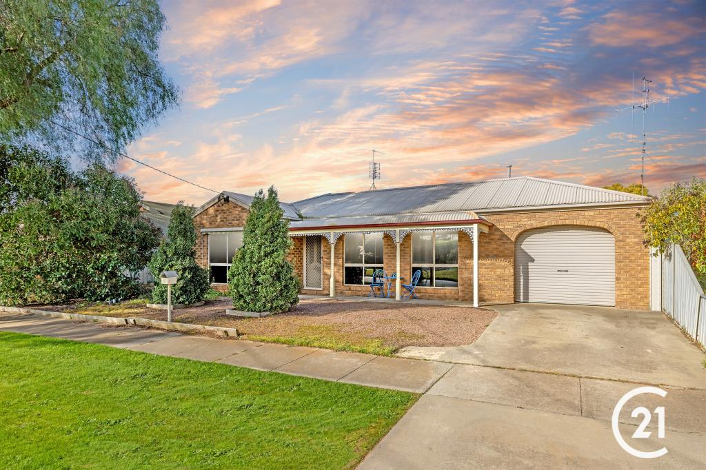 62 Bowen St, Echuca, VIC 3564