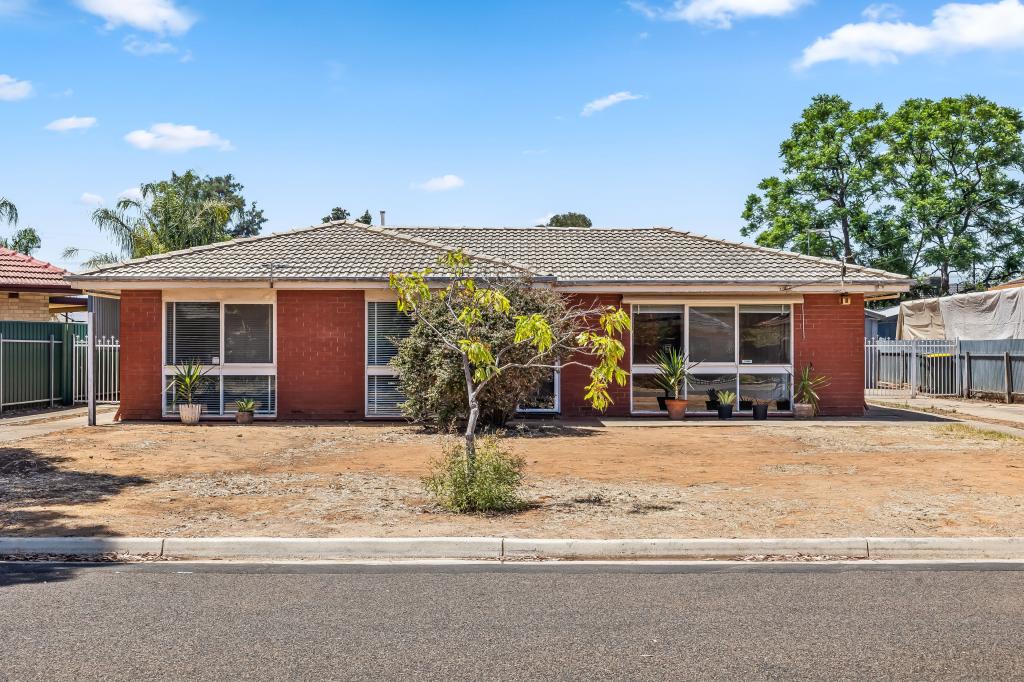 4 St Ives Dr, Parafield Gardens, SA 5107