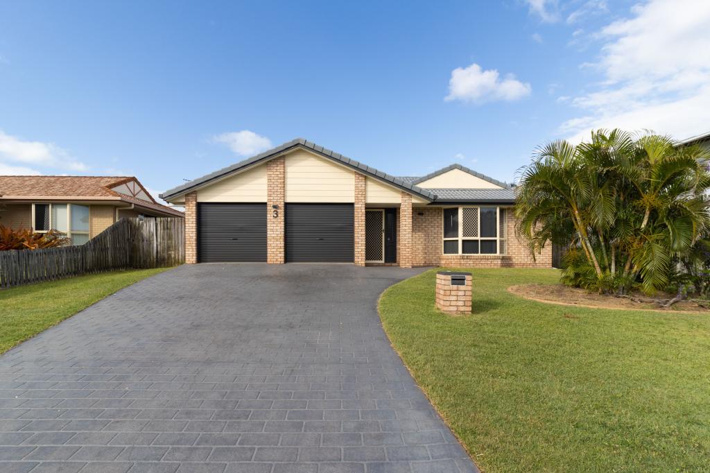 3 Hood St, Urangan, QLD 4655