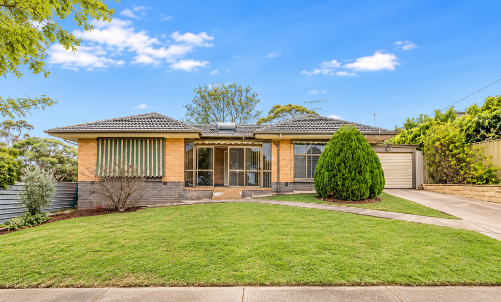12 Allen Dr, Para Hills, SA 5096
