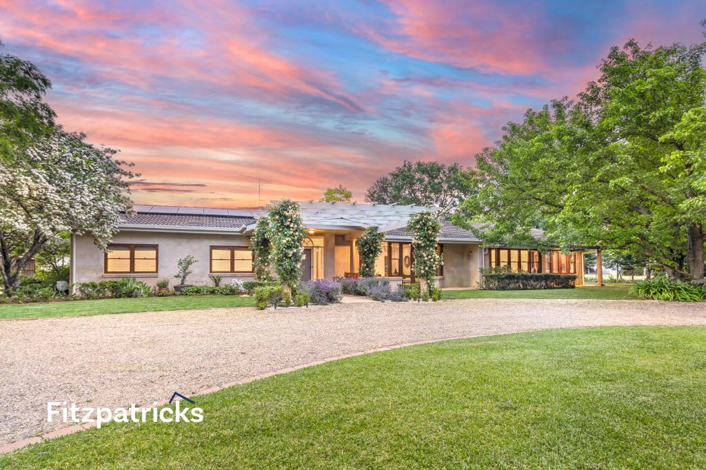 304 Mitchell Rd, Lake Albert, NSW 2650