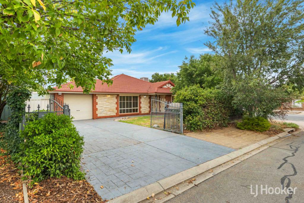 2 Pinehurst Ct, Craigmore, SA 5114
