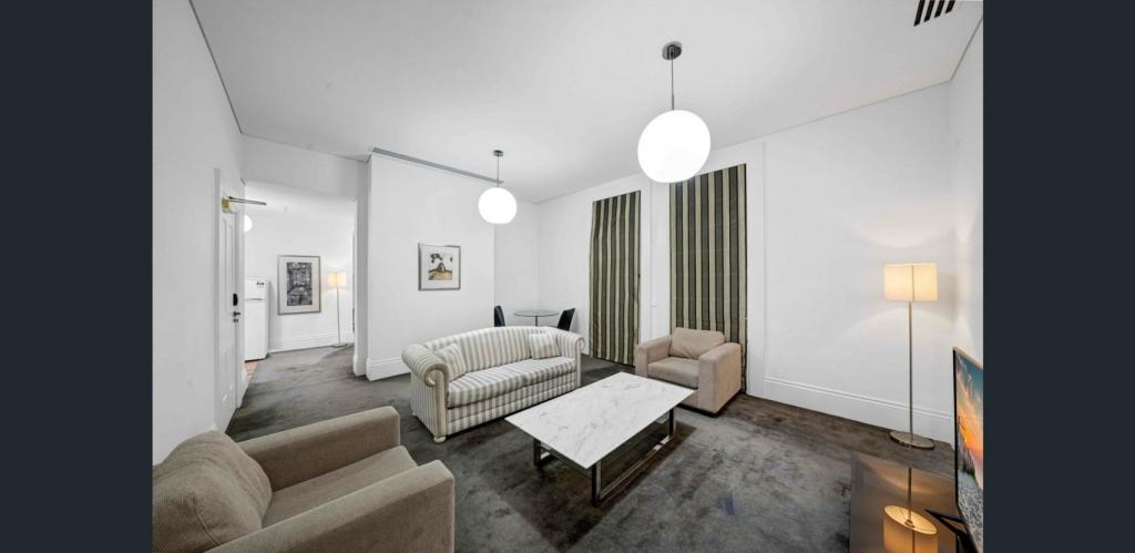 202/572 St Kilda Rd, Melbourne, VIC 3000