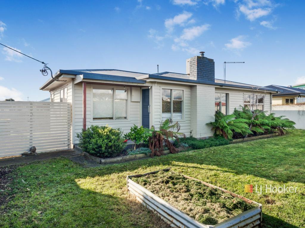 114 George St, Devonport, TAS 7310