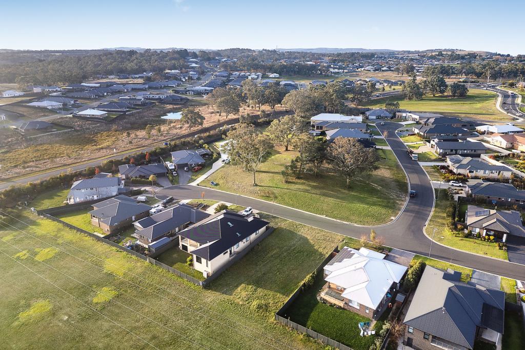 19 Camellia Pl, Orange, NSW 2800