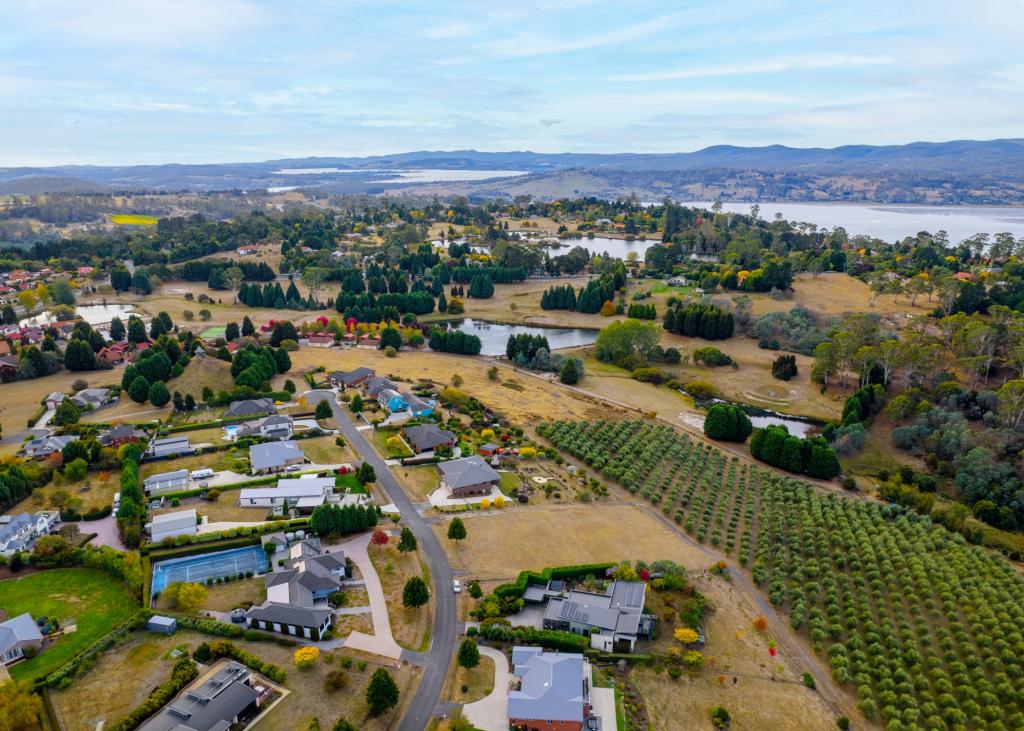 24 SKYLINE AVE, GRINDELWALD, TAS 7277