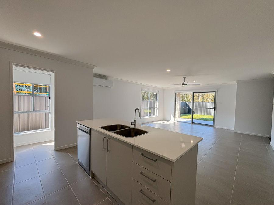 10 Nesting Hollow View, Bonville, NSW 2450