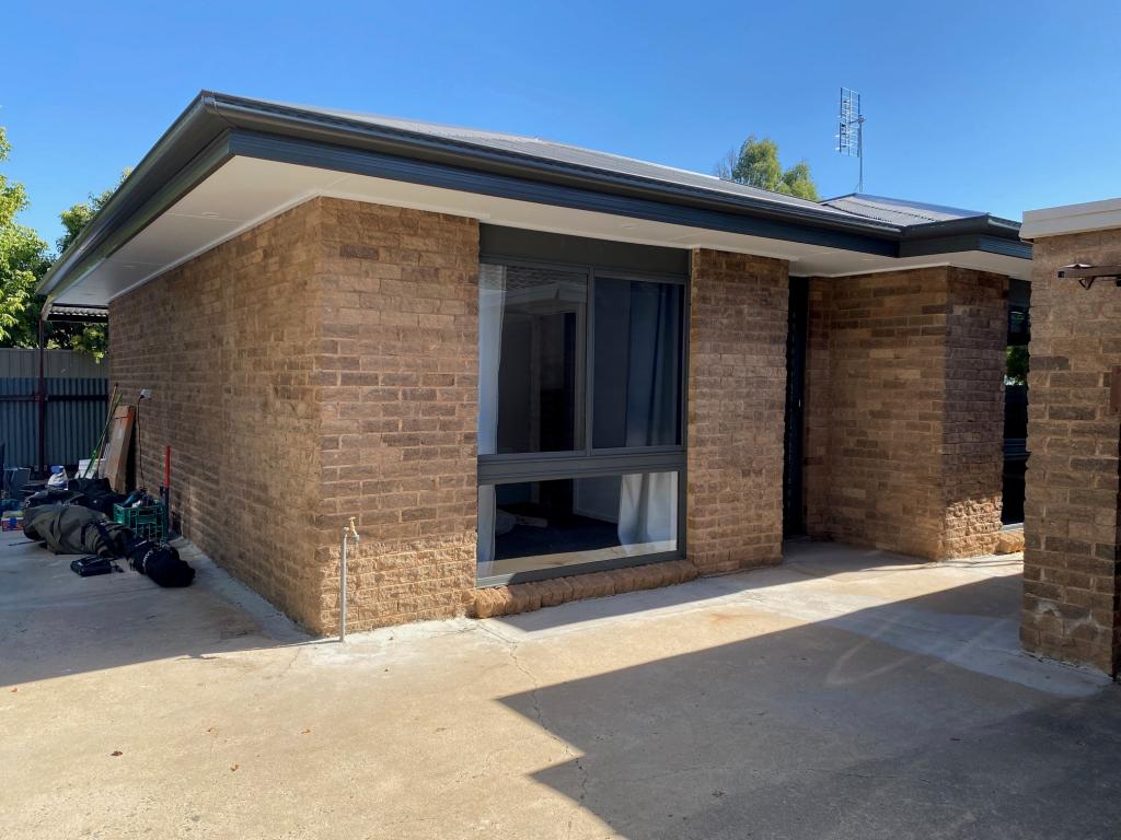 3/6 Ball Ct, Tocumwal, NSW 2714