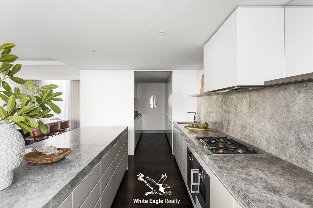 2703/259 Normanby Rd, South Melbourne, VIC 3205