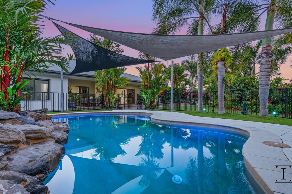 30-32 Nicholas St, Clifton Beach, QLD 4879