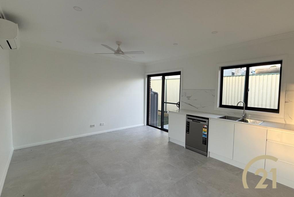 8b Wenden St, Fairfield, NSW 2165