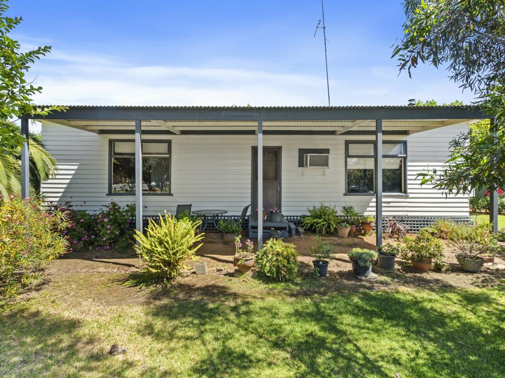 2-4 Hoyle St, Tocumwal, NSW 2714