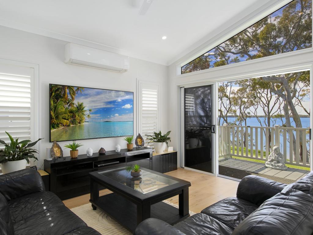 13/2 Macleay Dr, Halekulani, NSW 2262