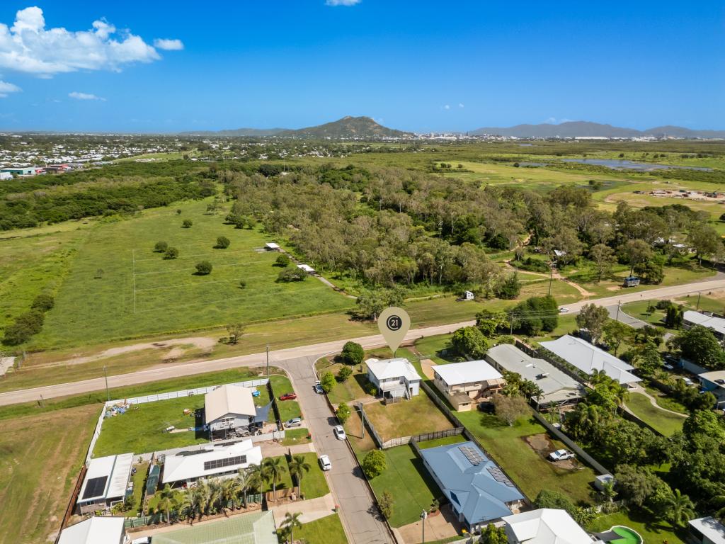 157 Racecourse Rd, Cluden, QLD 4811
