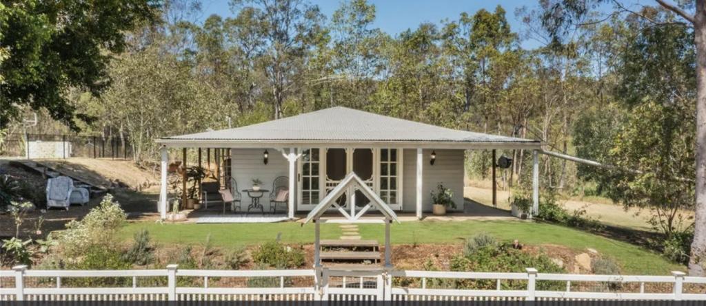 82 Blackwall Rd, Chuwar, QLD 4306