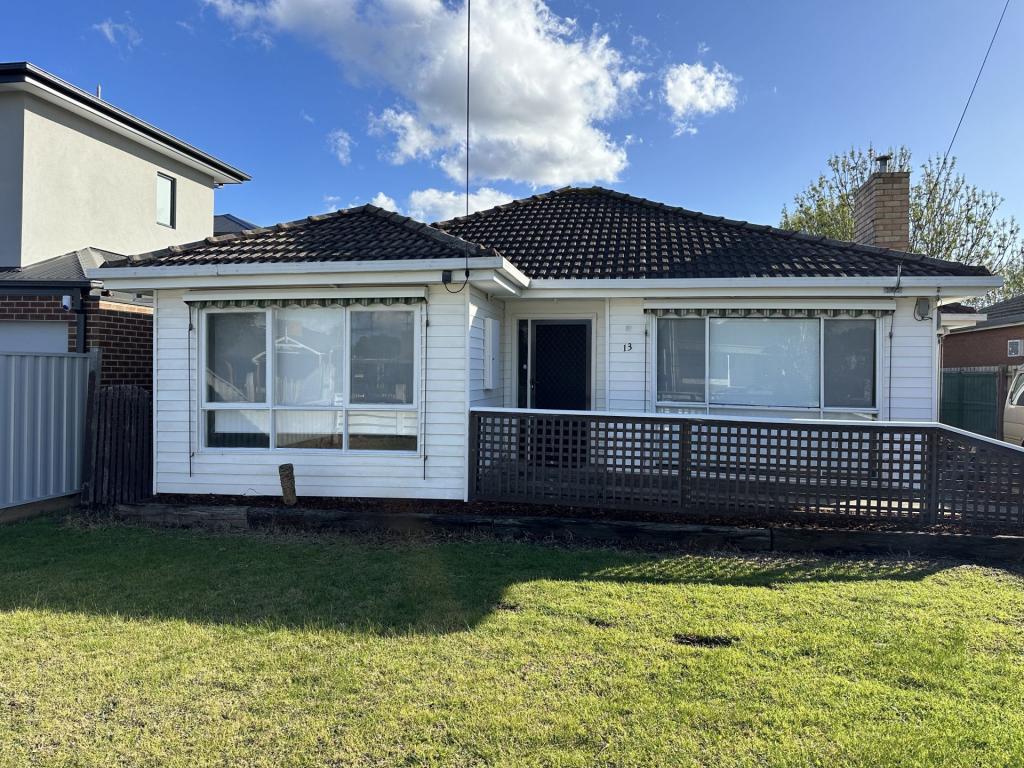 13 Eumarella St, Tullamarine, VIC 3043