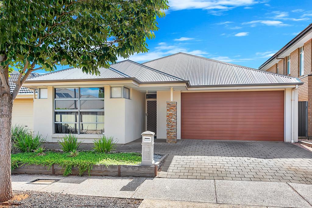 7 Coker Pl, Blakeview, SA 5114